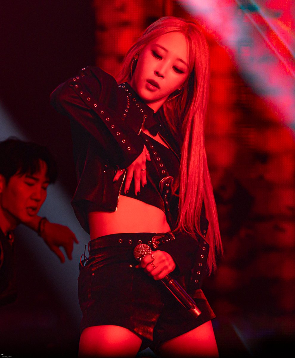 k_moo_star's tweet photo. [ Moonbyul 문별🐹 ]                                      
260621 마마무 WORLD TOUR [4WARD] IN SEOUL D3(3)    

#마마무 #MAMAMOO #문별 #MoonByul #ムンビョル https://t.co/T1h9o49JMf