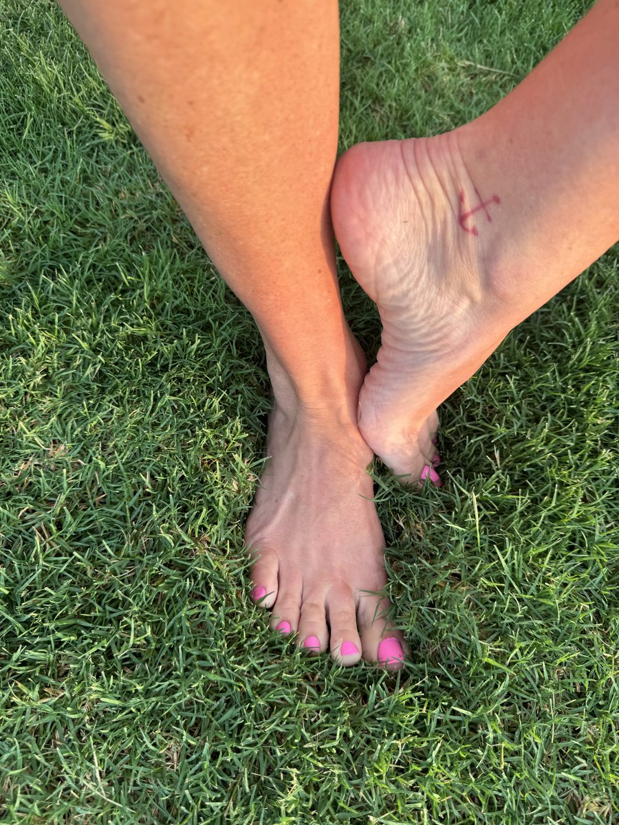 MrsTravelToes's tweet photo. @FeetFinder https://t.co/LJwjXnCTcb
