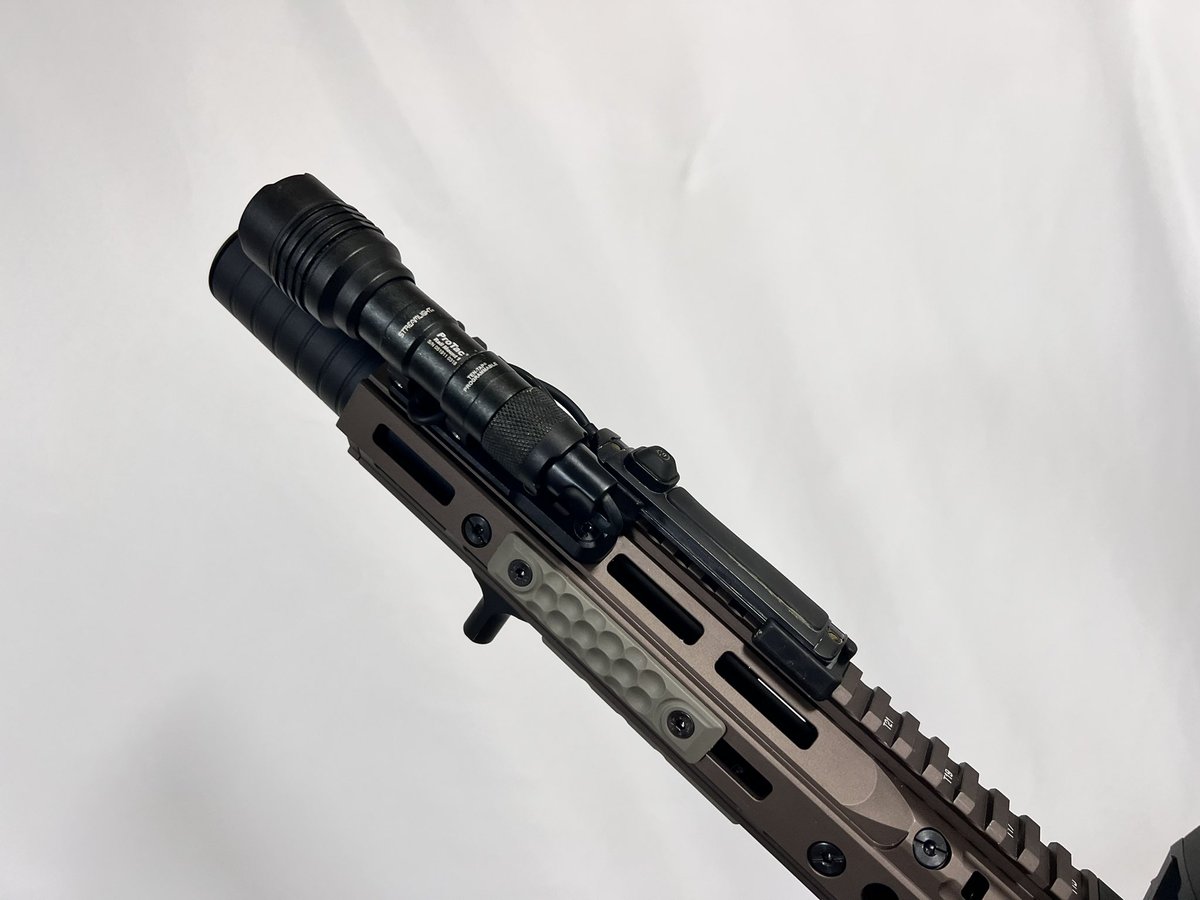 MILSPEC_MOJYO's tweet photo. Streamlight Protac Rail1を14kぐらいで放出しようかなと思ってますが欲しい方おりますか？ https://t.co/qfFavZKLdL