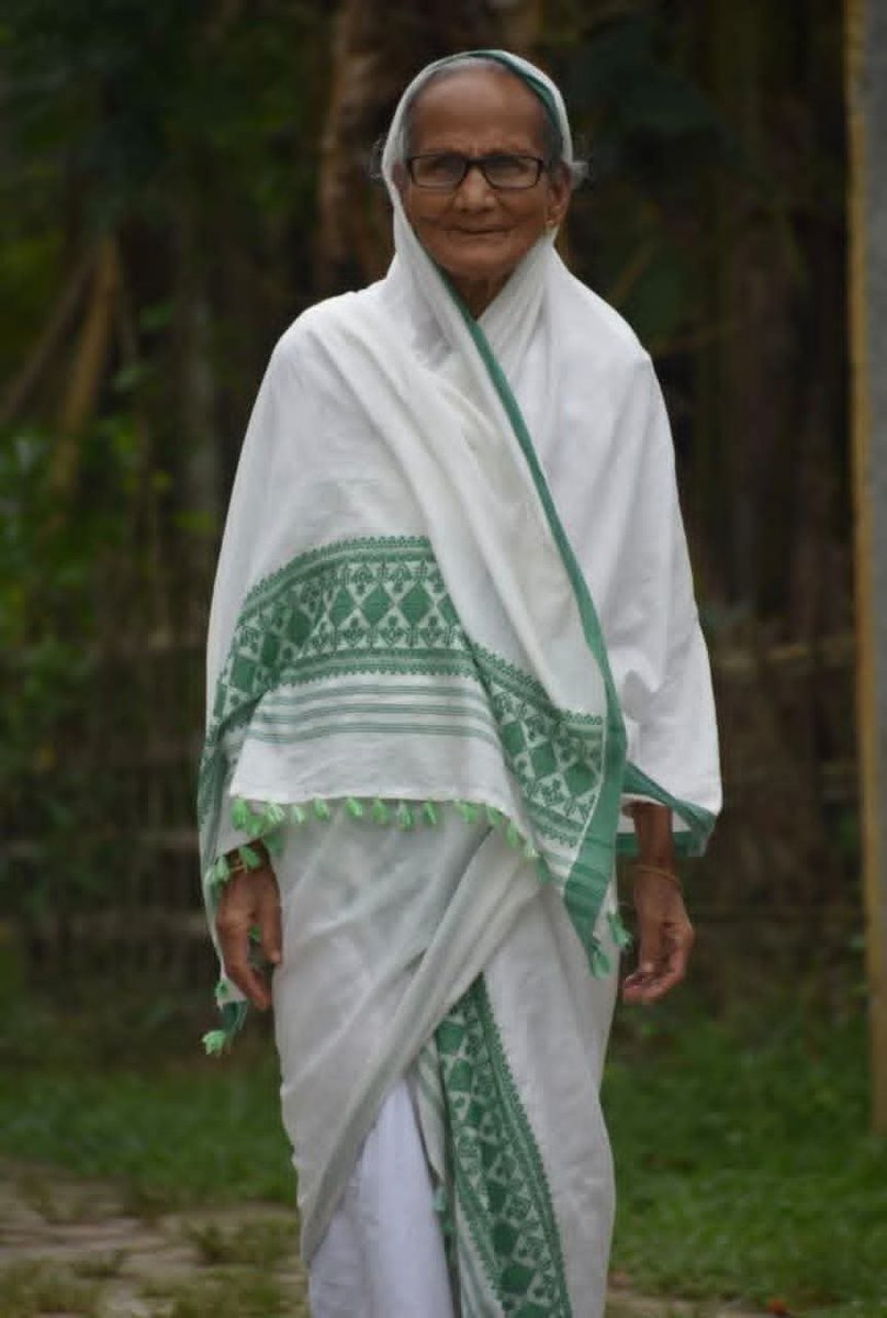 ATULBORA2's tweet photo. মিত্ৰদল বিজেপিৰ গোলাঘাট জিলা সমিতিৰ সাধাৰণ সম্পাদক শ্ৰী বেদব্ৰত বৰাৰ পৰম পূজনীয়া মাতৃ, বোকাখাতৰ পূব মহুৰা গাঁও পঞ্চায়তৰ তামুলীপথাৰ গাঁও নিৱাসী পিনু বৰা ডাঙৰীয়ানীৰ দেহাৱসানৰ খবৰটো পাই মৰ্মাহত হৈছোঁ।

এই দুখৰ ক্ষণত শোকসন্তপ্ত পৰিয়ালবৰ্গক সমবেদনা জনাইছোঁ। প্ৰয়াত আইগৰাকীৰ বিদেহ আত্মাই চিৰশান্তি লাভ কৰক, তাৰেই কামনাৰে ঈশ্বৰৰ ওচৰত প্ৰাৰ্থনা জনাইছোঁ। ওম শান্তি!