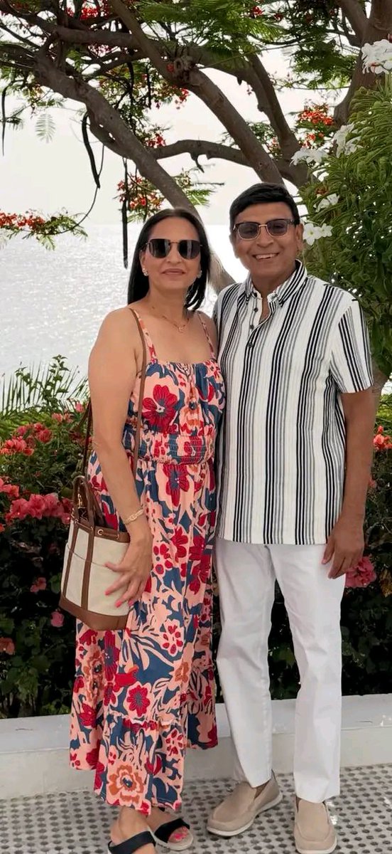 anitapatel901's tweet photo. Happy 47th anniversary to us 🎉🎉🎉❤️ https://t.co/7JFGV0znP9