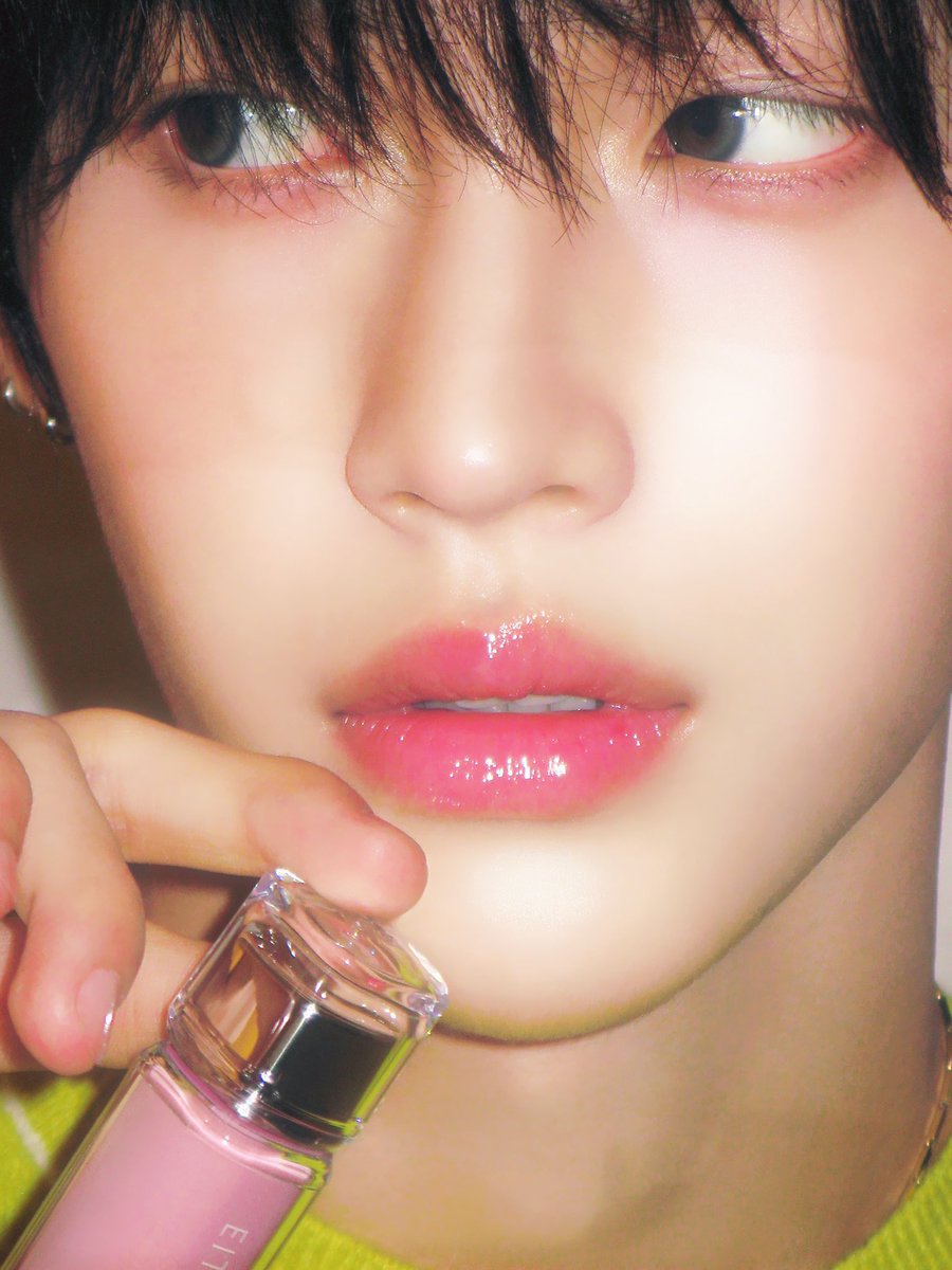 bbinedits's tweet photo. 💄

#원빈 #박원빈 #WONBIN https://t.co/FhwmT9t3lv