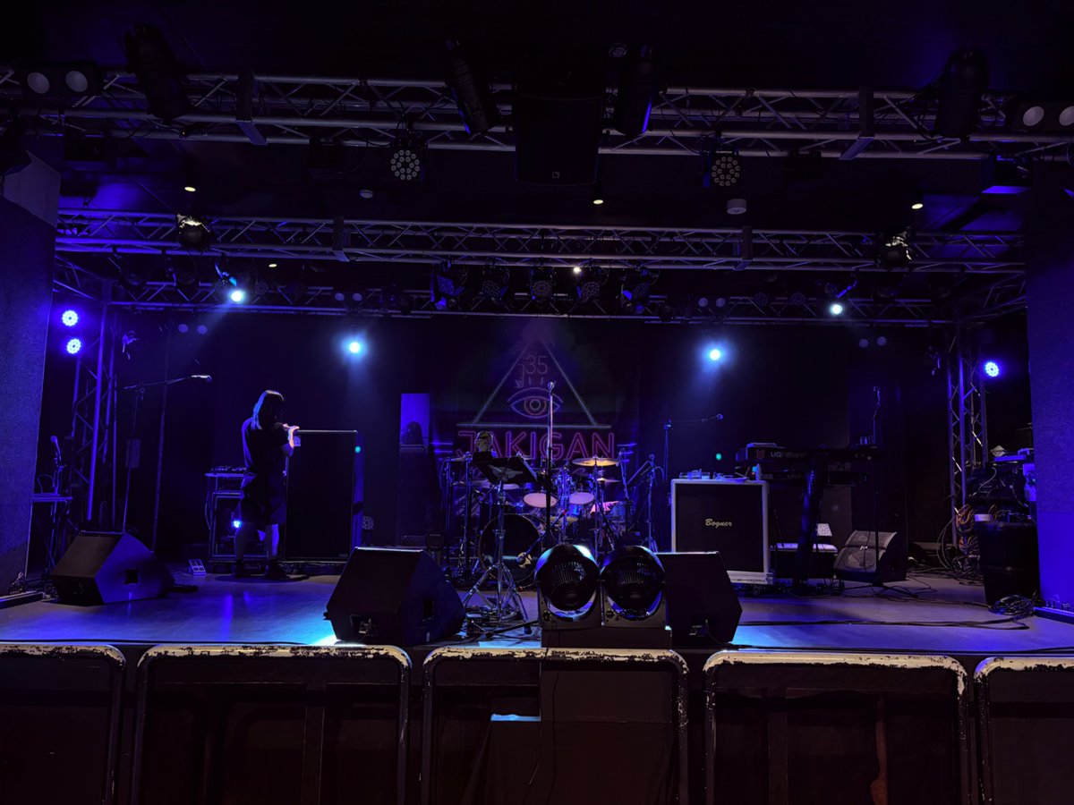 tooru_yoshida's tweet photo. JAKIGAN MEISTER@大阪META VALLEY終了！大阪流石です、、フロアの熱気笑顔に乗せられてメンバー心から楽しんでる音の渦、超気持ち良かったです！！心からありがとうございました！でお初と思ってた小屋は難波ロケッツ跡だとは、、上京前の10代バンド時代、、嗚呼、ノスタルジー、、 https://t.co/88A5XkbXvy