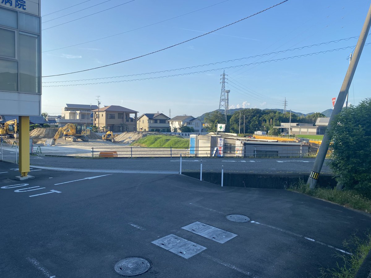 yuta45920's tweet photo. 妻鳥町ビジネスホテル
#四国中央市 https://t.co/ahINWKbBUN
