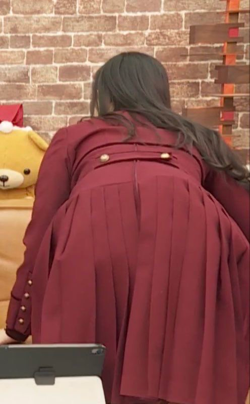 gensen46s's tweet photo. 話題になりまくる井上和の後ろ姿 https://t.co/I7GpQRjKcc