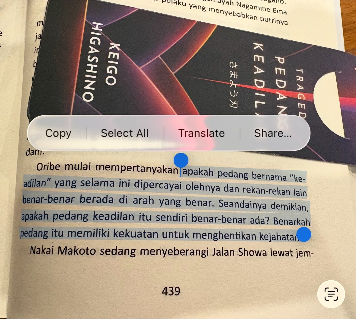 enidsclaire's tweet photo. ga kuat banget sama ni buku https://t.co/Hd1KLkyo7e