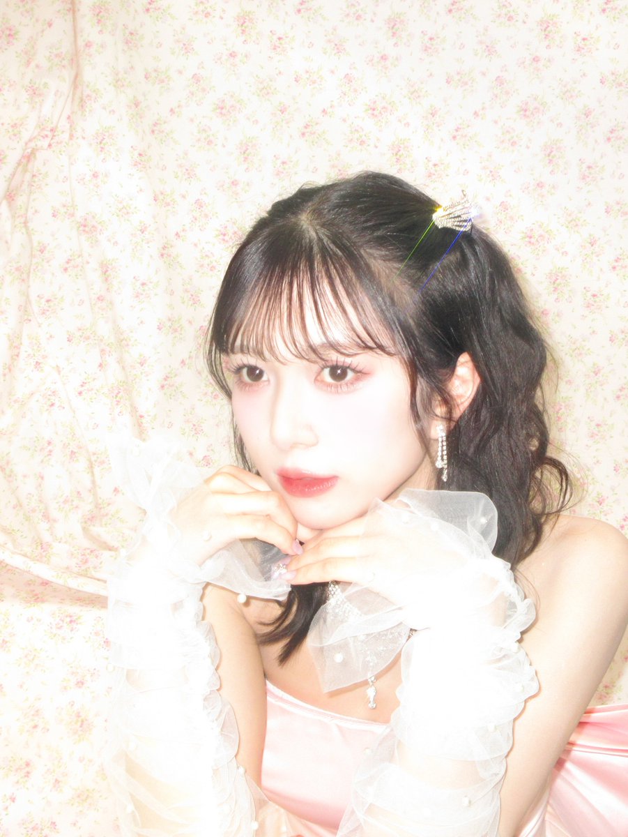 angel_raindrop's tweet photo. 【再掲】「バースデーイベントの配信が
7/29の22:00まで見られるよ🧸𓂃 𓈒𓏸◌
#ハロプロ #juicejuice #井上玲音 」
（Juice=Juice 井上玲音 公式Instagram）
メンバーカラーに溶け込んだような雰囲気 https://t.co/ehD0KgJ8C2