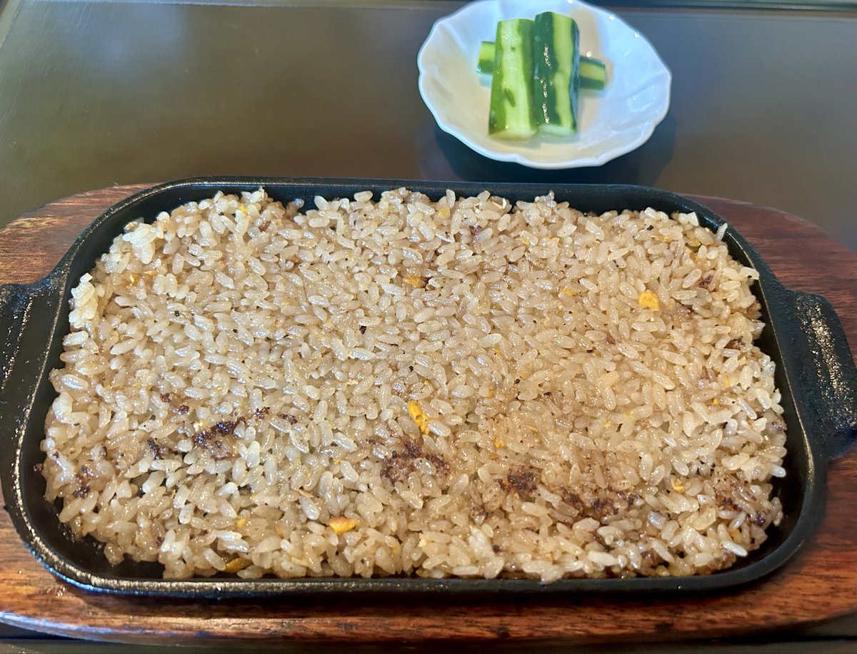 Smallmount51381's tweet photo. ステーキ屋さんの焼飯〜🔥 https://t.co/4LV6DoDTVh