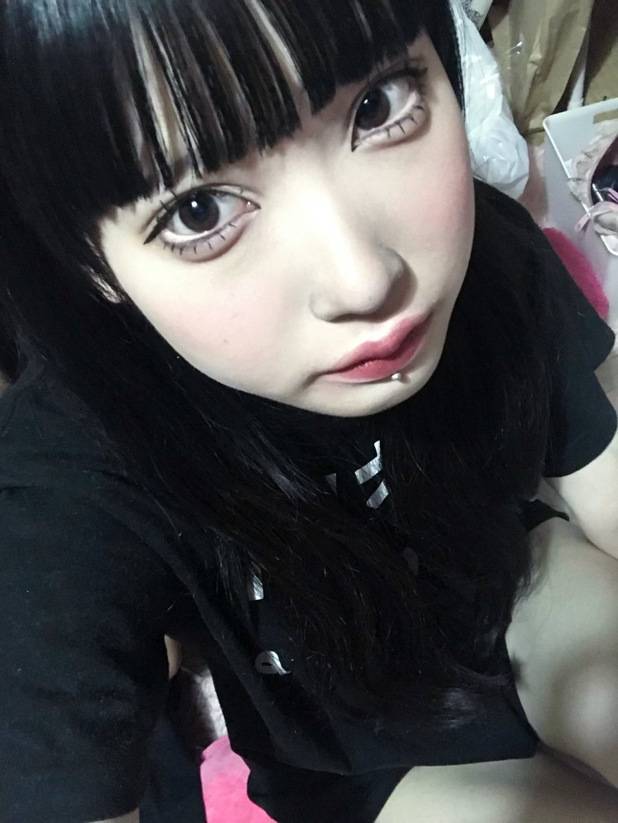 SO_yuki_'s tweet photo. 裸眼で黒宮れいちゃん風メイクしてみた、ずっと憧れ https://t.co/gsbLoubifP