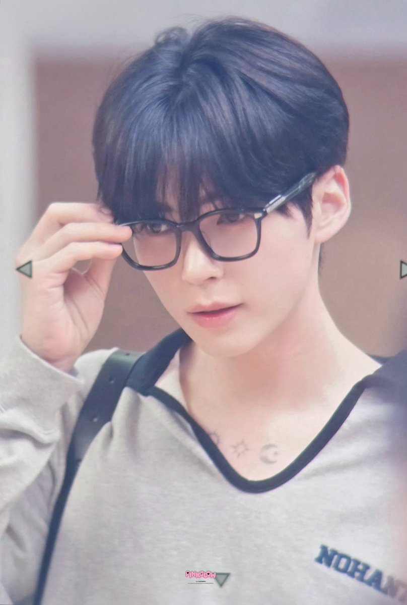 happy_bin613's tweet photo. 오늘공부잘하고운동도잘하는남자선배미있어서개야르야 https://t.co/jAqCMw0HqD