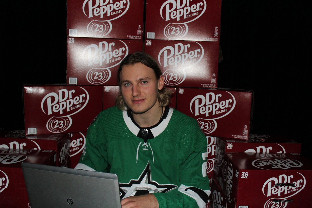 satxrampage's tweet photo. so when are the stars gonna bring back the dr pepper throne photoshoot https://t.co/p3M6zY0Afc