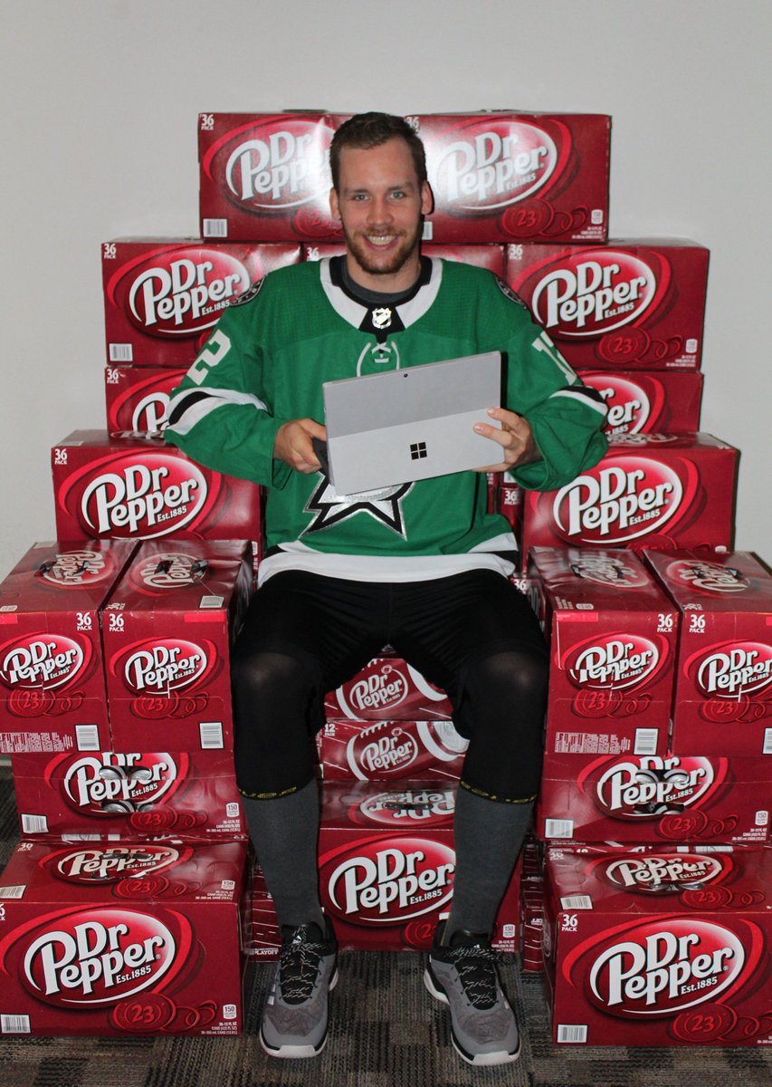 satxrampage's tweet photo. so when are the stars gonna bring back the dr pepper throne photoshoot https://t.co/p3M6zY0Afc