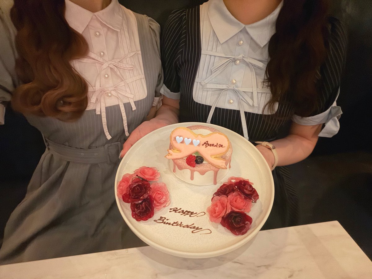 aychan04s's tweet photo. 幸せ誕生日꒰՞ ܸ. .ܸ՞꒱♩
ちゅなちゃ素敵なお祝いありがとう߹ ߹💖 https://t.co/5VV3eucpL7