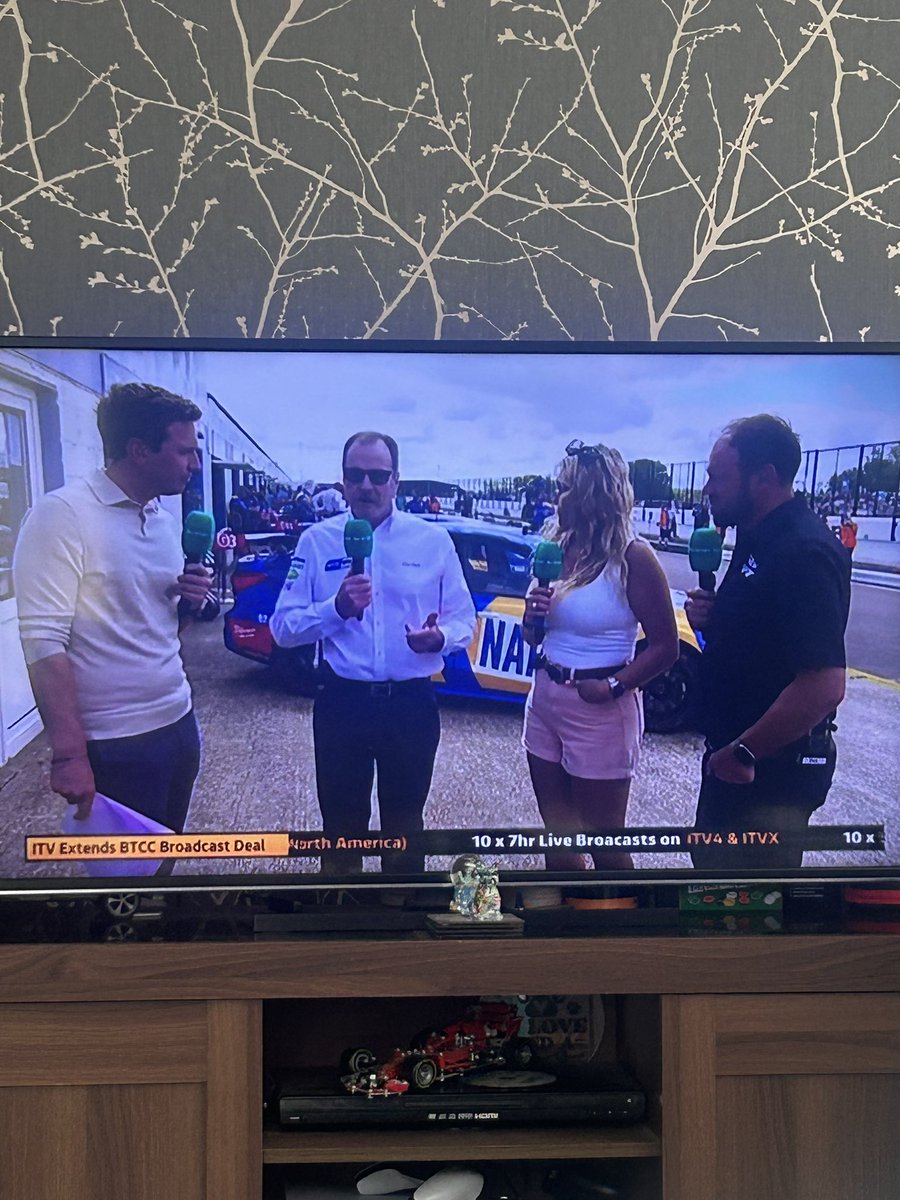 EmaHunter7's tweet photo. Today’s TV sorted @BTCC @ITV @JadeEdwards9 @PaulONeill29 https://t.co/cd14CJpHIk