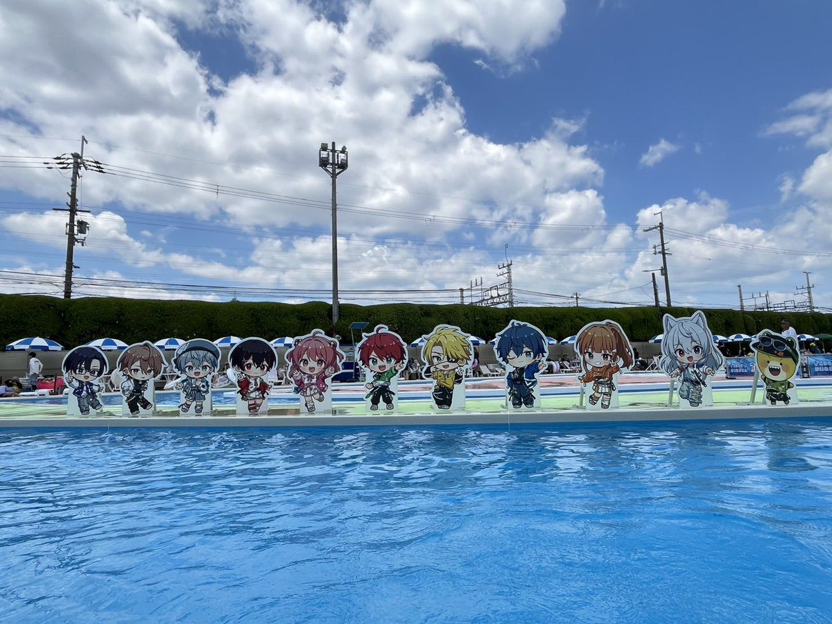 punta_1920's tweet photo. 長男次男がハマってるカラピコラボのために急遽ひらパーへ🍑
行くか悩んだけど2人ずっとめちゃハマってるし、今が1番喜びそうと思って決行🤣

結果2人とも大興奮でよかったw
私もようやく今日名前覚えたよ😇去年もっと曲かかってた記憶だけど、今年は二曲だけだったな👀 https://t.co/68EXiDZUfO