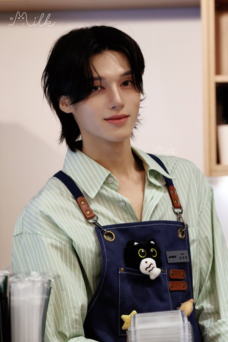 MiLKFactory1126's tweet photo. 260724 am special cafe

#우영 #정우영 #WOOYOUNG 
#에이티즈 #ATEEZ
@ATEEZofficial https://t.co/CDL0bE9xJR