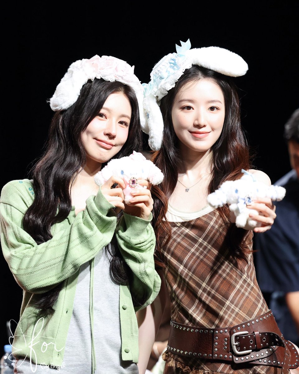formyloveangel_'s tweet photo. 260726 [미연] [슈화]

🐰🐺

#아이들 #idle
#미연 #MIYEON
#슈화 #SHUHUA
#We_made #Gimme_Dat_Love https://t.co/ERRQRJYMox