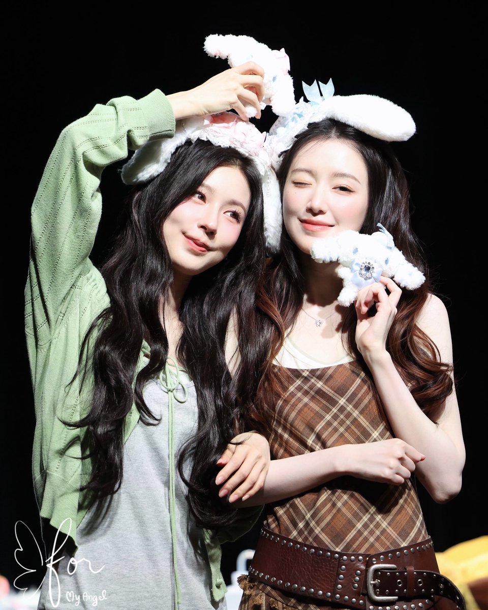 formyloveangel_'s tweet photo. 260726 [미연] [슈화]

🐰🐺

#아이들 #idle
#미연 #MIYEON
#슈화 #SHUHUA
#We_made #Gimme_Dat_Love https://t.co/ERRQRJYMox