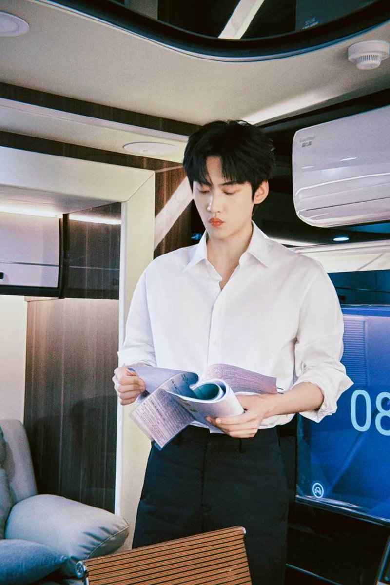 forDanielz_th's tweet photo. —— 🌌🚀👩🏻‍🚀 ——
『26.07.26』
嘉行新悦周柯宇工作室's Weibo update

💾【คลังข้อสอบประจำสัปดาห์】-01-กำลังเติมพลังช่วงปิดเทอมฤดูร้อน
ถาม: คุณครูโจวเจิ้ง #โจวเคออวี่ ทำอะไรบ้างเวลาที่ไม่ได้สอน

📎https://t.co/6kWKHTVyKk

#小城春色 #WhereHerHemlineBrushed
#周柯宇 #Zhoukeyu #DanielZhou https://t.co/jfQlo3mPL2