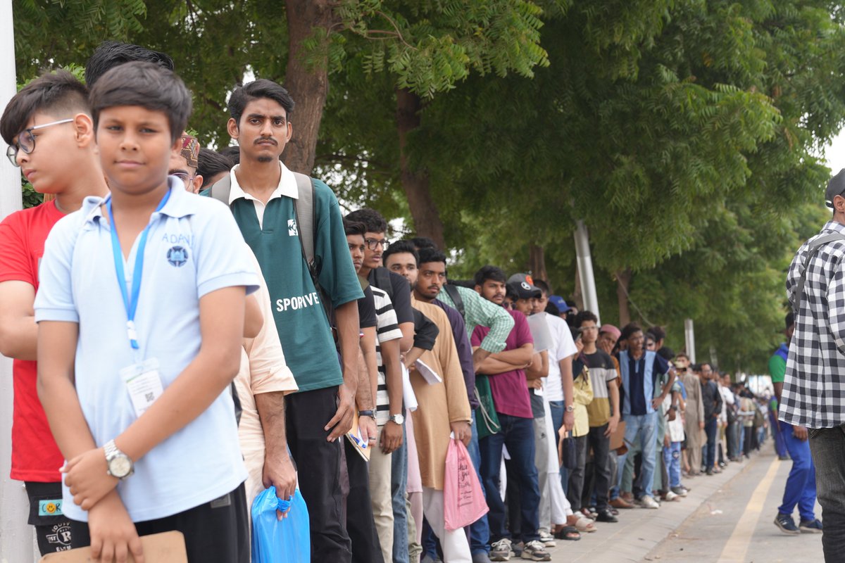 OfficialSwit's tweet photo. Organized by Saylani Welfare, the Mega AI & Tech Skills Assessment 2026 at Bahria Auditorium Karachi brings together thousands of aspiring students ready to shape their future.
#SaylaniWelfareTrust #MegaAssessment2026 #AIStudents #TechFuture #SkillsAssessment #FutureLeaders https://t.co/15LkKGmdMS