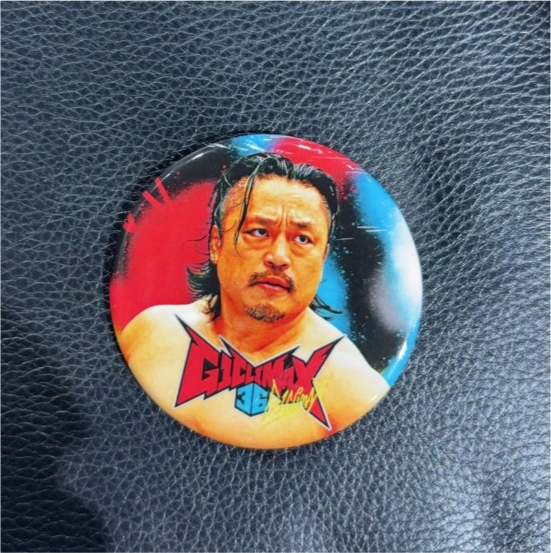 2OLEM8's tweet photo. 新日本プロレス スマホプレミアム缶バッチ
交換できる方を探しています🙇🏻‍♀️

【譲】後藤洋央紀
【求】大岩陵平
（敬称略）

大阪、広島、三重、横浜、後楽園(8/13)、両国2daysで現地交換可能です。（※横浜と後楽園は友人による代行となります。）

よろしくお願いします🙇🏻‍♀️

#G1CLIMAX #新日本プロレス https://t.co/Jowq3BmUkI