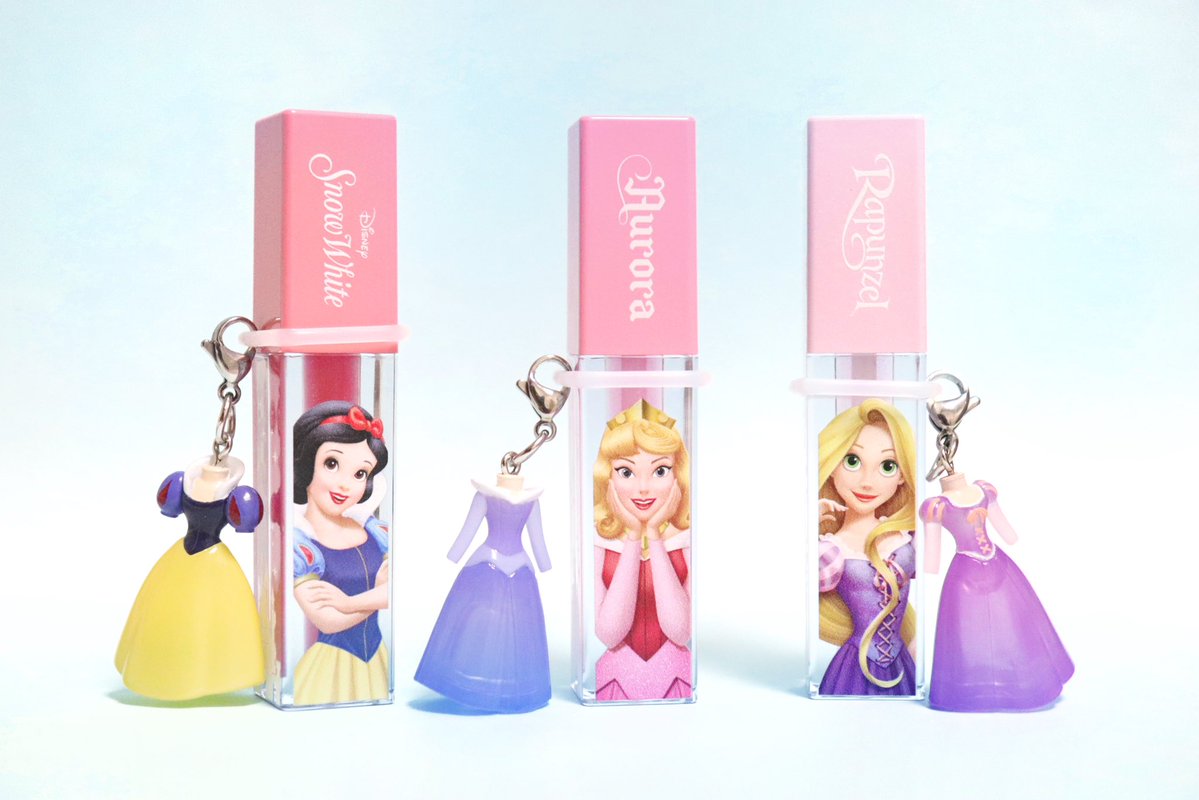 Bon_tubuyaki's tweet photo. プリンセスのコスチュームめじるしアクセサリーがあまりにも可愛くて…🥹💖

プリンセスのリップにつけてみたら、悶えるほどの可愛さでした👑💄✨
これは相性抜群すぎる……… https://t.co/RHwUCR6yTF