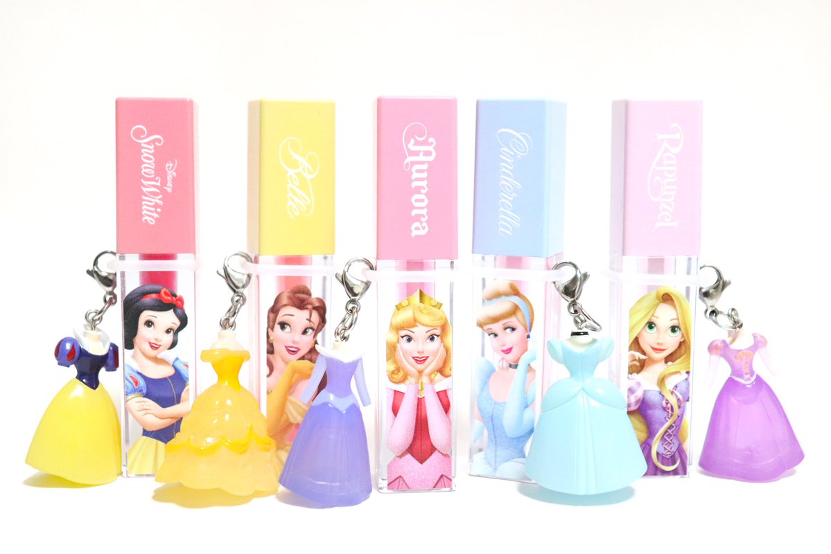 Bon_tubuyaki's tweet photo. プリンセスのコスチュームめじるしアクセサリーがあまりにも可愛くて…🥹💖

プリンセスのリップにつけてみたら、悶えるほどの可愛さでした👑💄✨
これは相性抜群すぎる……… https://t.co/RHwUCR6yTF