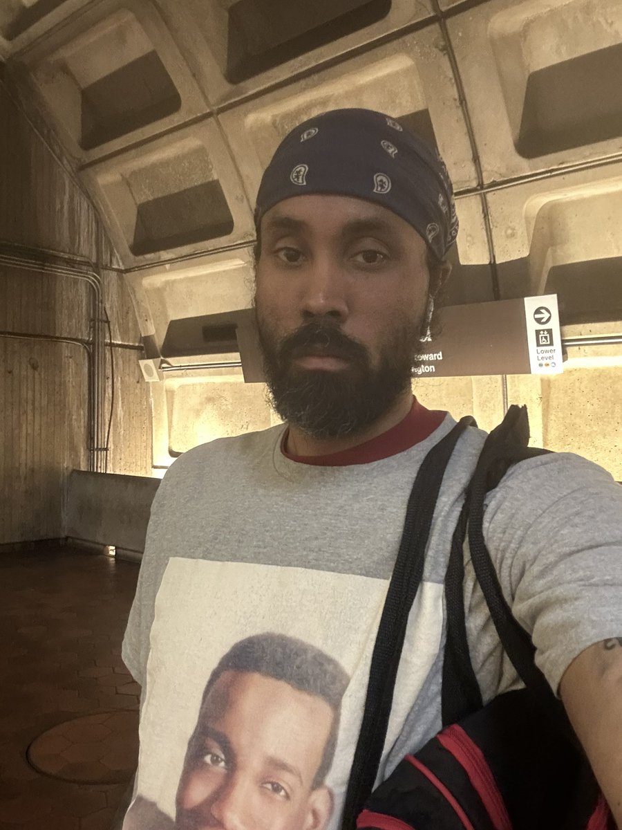 Alphons09561642's tweet photo. Had to the church ⛪️ after 6:27 AM I have to be safe out here https://t.co/cmHfOBpmER