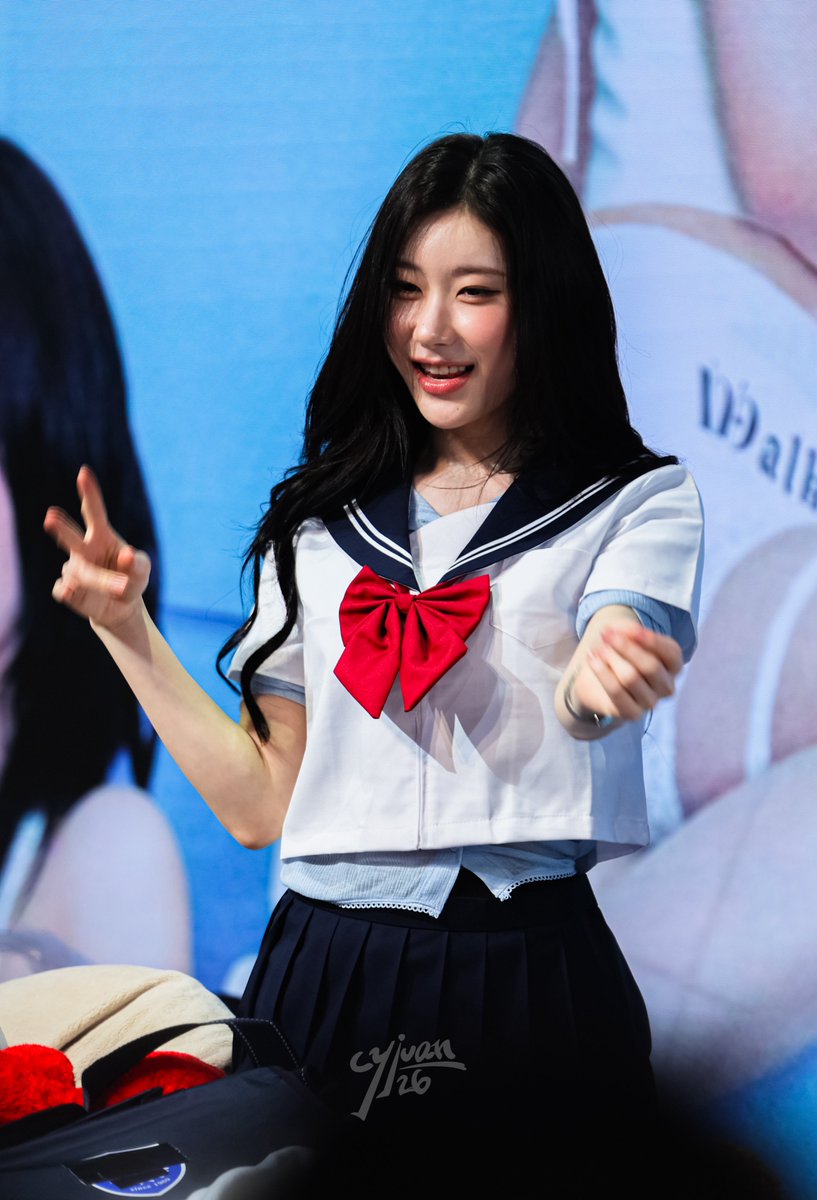 cyjuan26's tweet photo. 260725 KM
Yaho~~~~😍

#ITZY #CHAERYEONG #있지 #채령 https://t.co/BfdSTScNKr