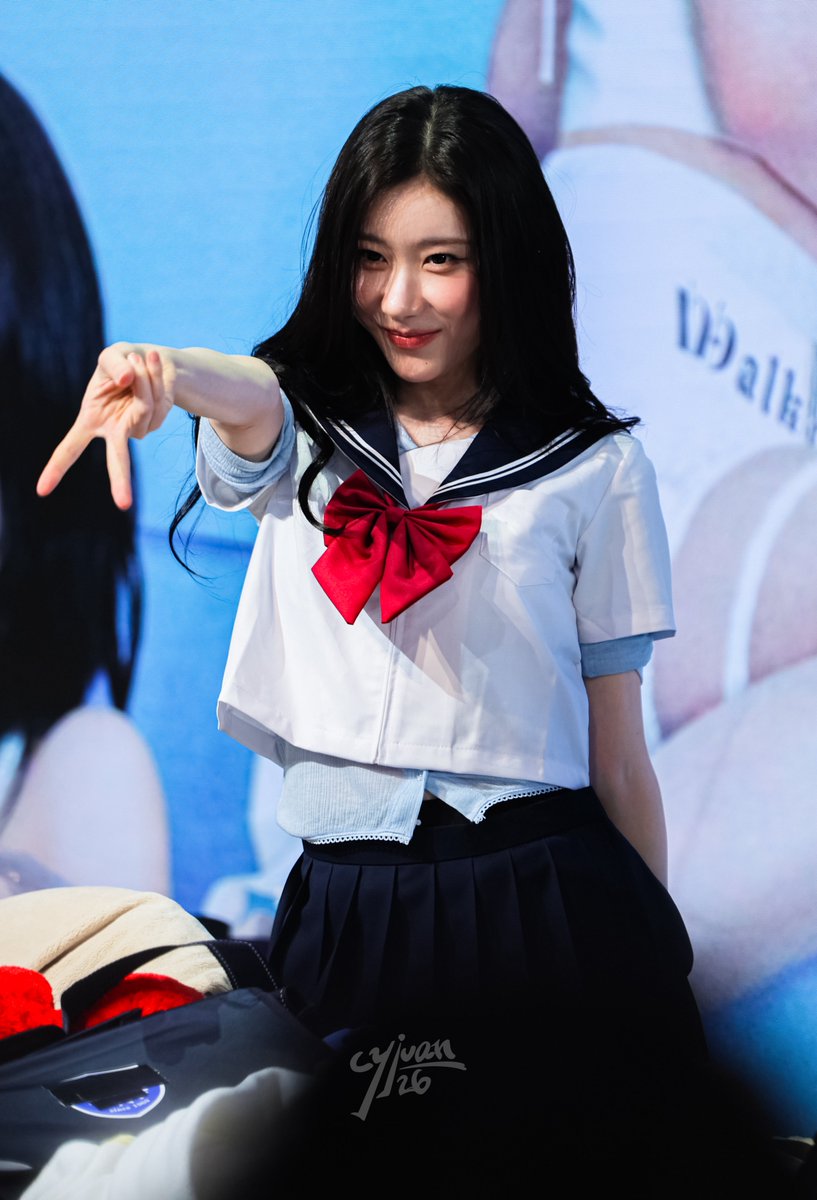 cyjuan26's tweet photo. 260725 KM
Yaho~~~~😍

#ITZY #CHAERYEONG #있지 #채령 https://t.co/BfdSTScNKr