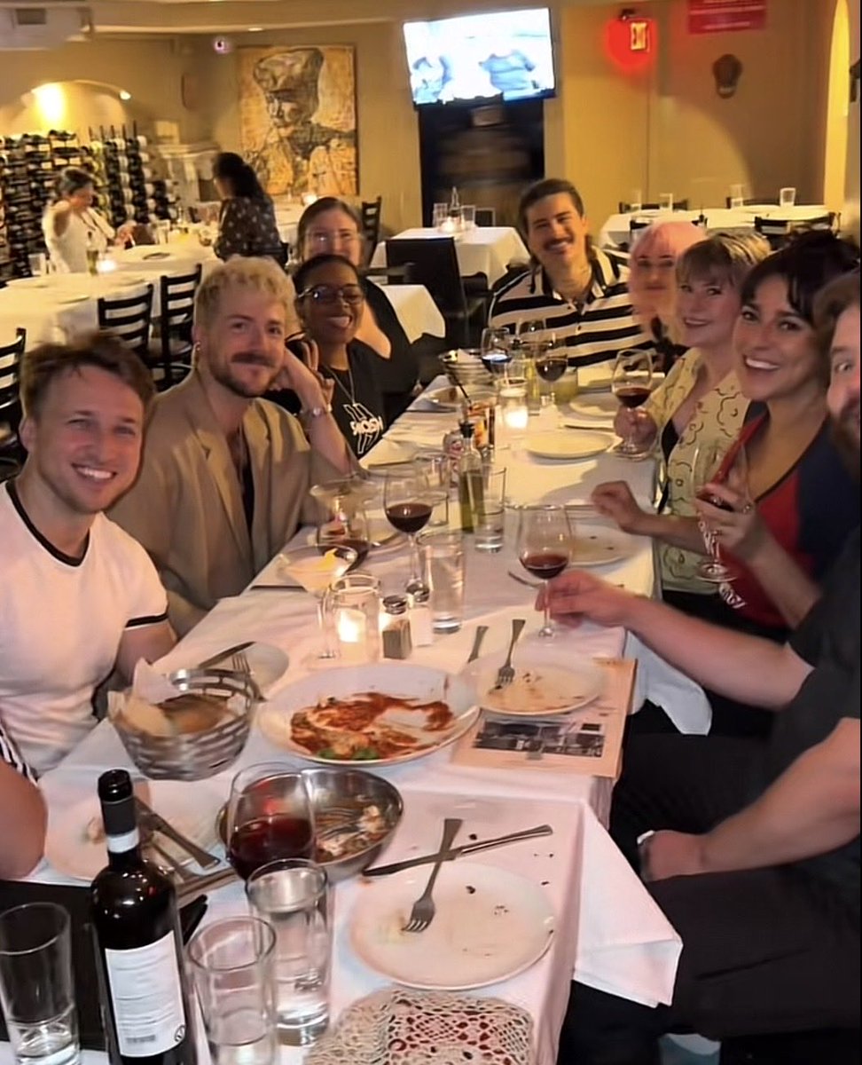 cosmic_llamas's tweet photo. anthony sitting at the head of the table like the deadbeat dad he temporarily isn’t https://t.co/YUgfQB79Au