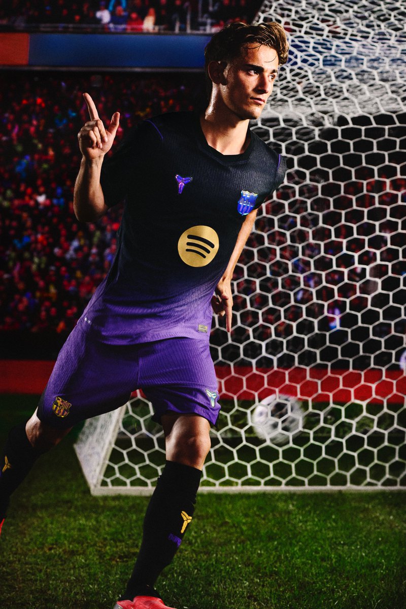 FCBarcelona_es's tweet photo. Grandes noches nos esperan 💜🖤 https://t.co/pRBOmIFcgL