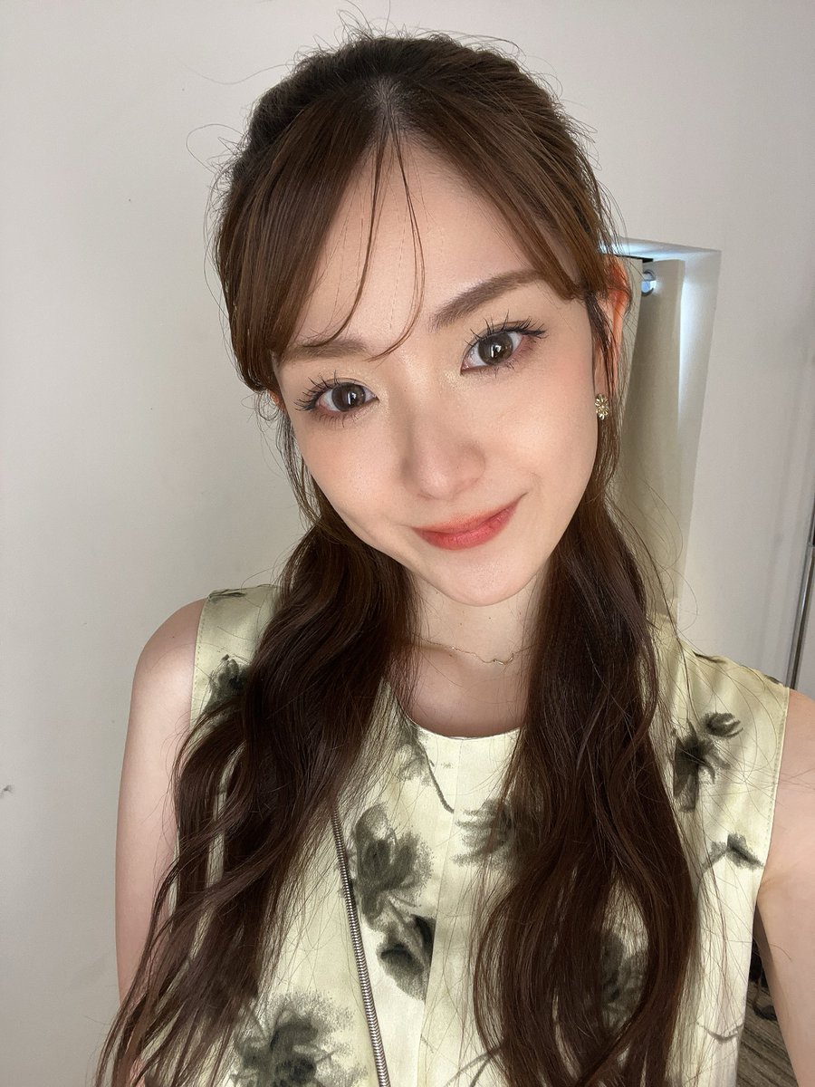yu_watanabe_'s tweet photo. 今日は #ハモスイ で歌ってきました。

オープンなイベントではなかったので告知はできなかったのですが
ソウルくんが作詞作曲してくれたススメモットを歌いに🎤

私たちの等身大の曲でもありソウルくんの想いもこもった曲。
最期に作ってくれた曲でした。
素敵な曲を本当にありがとう。 https://t.co/KuGbaonwQv