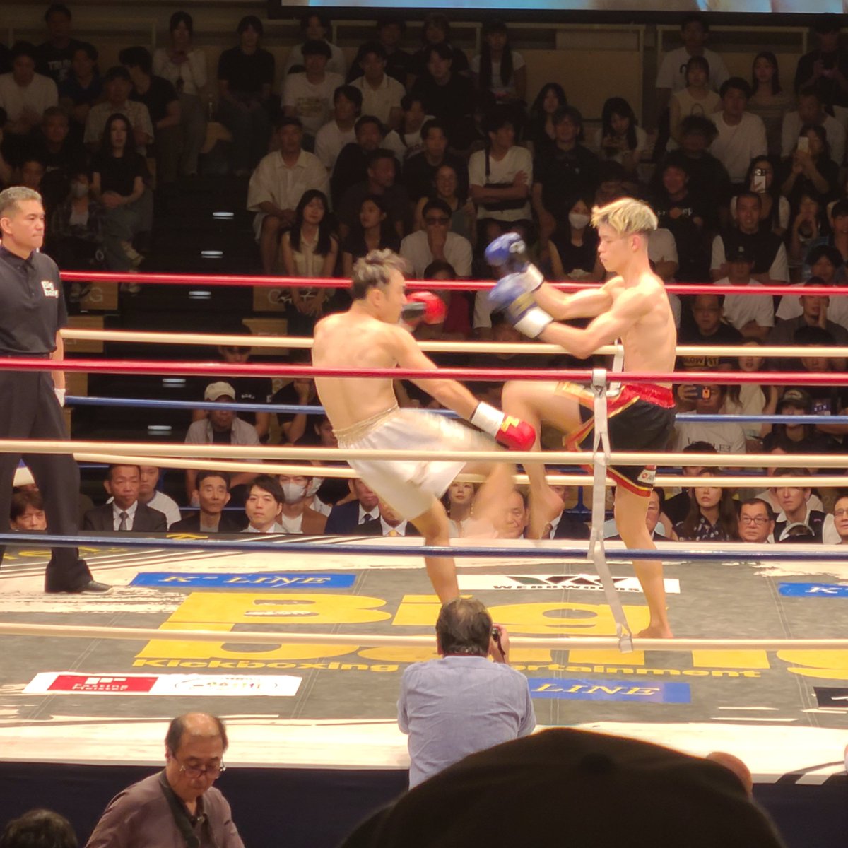 serval87's tweet photo. 第8試合　65kg契約　3分3R　琢磨（OFA）　哲志（K-1ジム五反田チームキングス）　ドロー。 https://t.co/6Un7Jtx1ZW