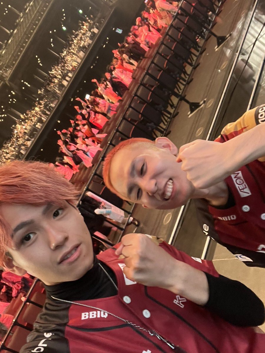 ibaraki_Ninja's tweet photo. QTDおめでとう！
りょうた最強よいしょおおおお https://t.co/YCdAKLTxwz