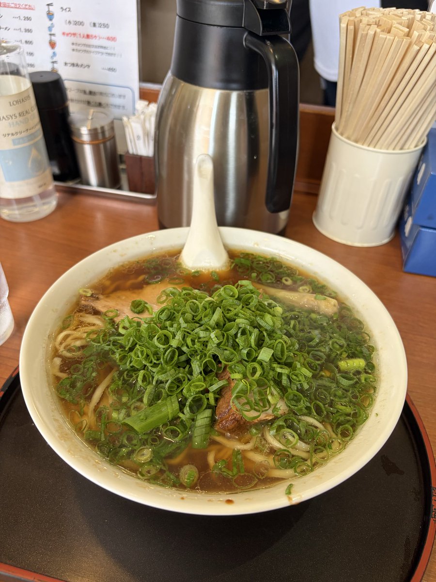 stone0955113015's tweet photo. 味のなかむらさんでワンタンメン🍜 https://t.co/x0eacIiZYm