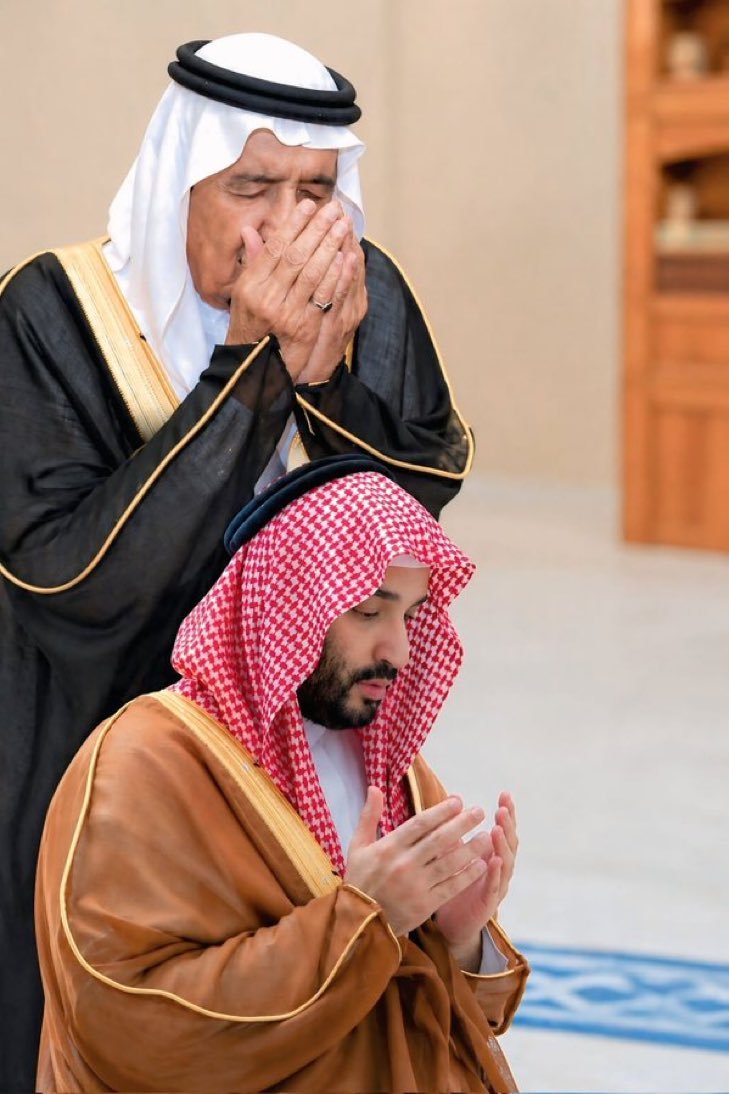 batzssfffzshat's tweet photo. أسأل الله ان يتقبل دعواتهما وأن لا يرد لهما دعوه إنه سميع مجيب وبالإجابة جدير قدير 🤲🏻

#السعودية 🇸🇦 https://t.co/LuJkjff1uJ