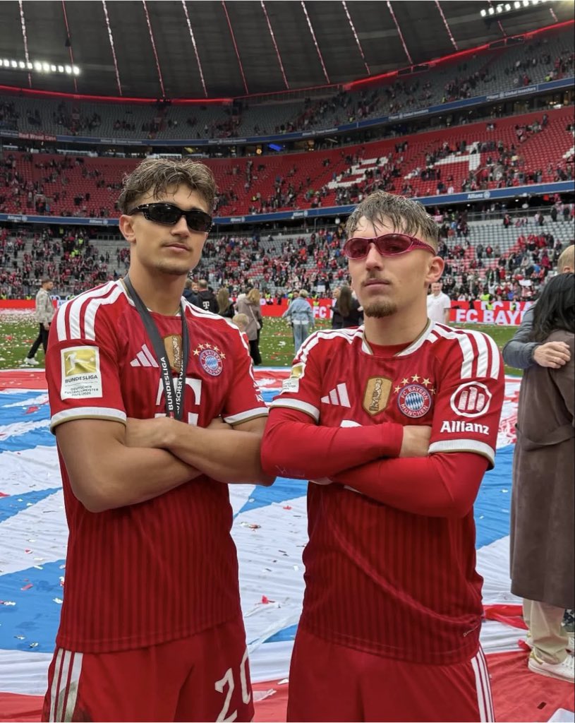 Tobs_fc's tweet photo. Before 2022, footballer don’t usually wear glasses after winning a trophy until Lamine Yamal made it a trend. 

I promise, he is the face of football. 😭❤️ https://t.co/Fpsdc4ueqe