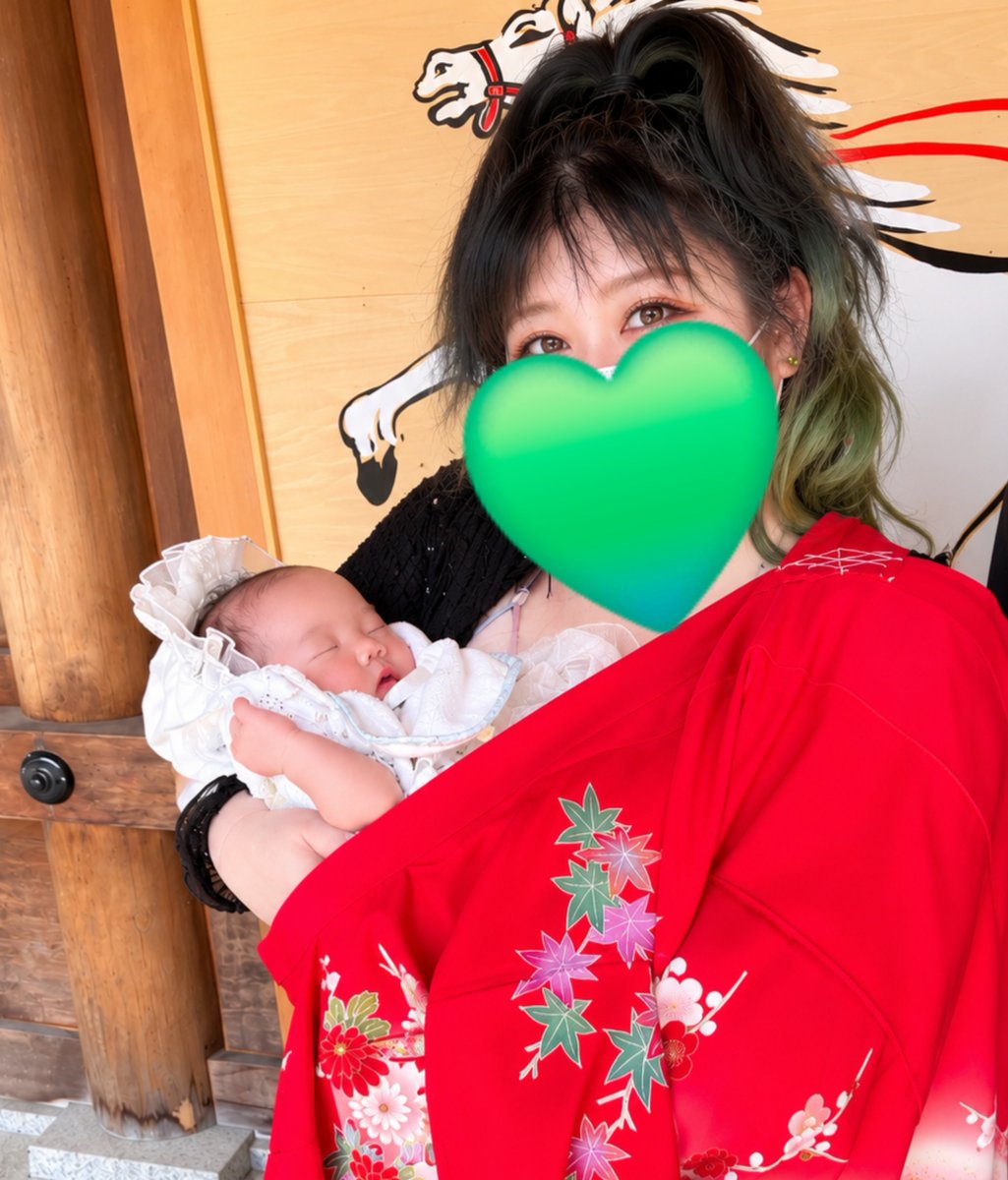nyatanbba's tweet photo. 千代子ﾁｬﾝﾊﾞ、3人目の孫のお宮参りｲﾃｷﾀﾖ💗👶🏻👵⛩️まだ親知らず抜いた所が痛いのと、唇痺れてるので歯医者さんに通ってるおかげで1ヶ月ジム休んでるし千代子ﾁｬﾝﾊﾞもすくすく成長してるよ🤰♪www太ってても可愛いおばあちゃんになるからいいの🫰🏻 ᩚwww
 #あつ森ピチピチおばあちゃんの輪 https://t.co/e4nqAmS2xC