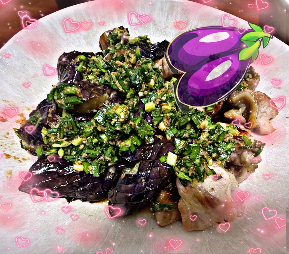 pukinon's tweet photo. 本日のなすびクッキング❣️
なすびと鶏肉を胡麻油でじっくり焼き🍆甘辛酸っぱいニラだれをジュワッとかけて😊❣️ぽわぁ💕 https://t.co/Mst3s0bold