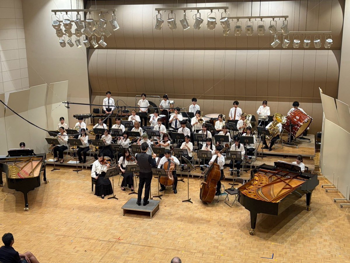 clarinoku's tweet photo. 26.7.25
 【第25回サマーコンサート🌻】
昨日は大阪教育大学柏原キャンパスK棟にて、第25回サマーコンサートが開催されました！🎐
合唱、室内オーケストラ、ウインドオーケストラと様々なプログラムをお届けいたしました！🫧 https://t.co/W54wE2SNz4