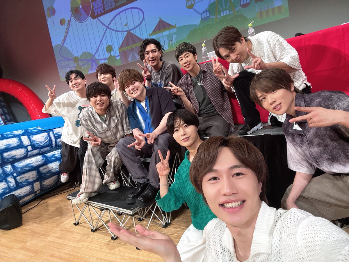 Ayato_Morinaga's tweet photo. 『めんそ〜れ!仲村屋 番組イベントVol.10～仲村宗悟生誕祭～』
夜の部もありがとうございました！✨
大人数ならではのとんでもない盛り上がりのイベントでした！🍾✨
ナカムラリアンの皆様の暖かさに感謝です！🙇‍♂️
改めて、宗悟さんお誕生日おめでとうございます！
＃仲村屋 https://t.co/vDLwelEXiz