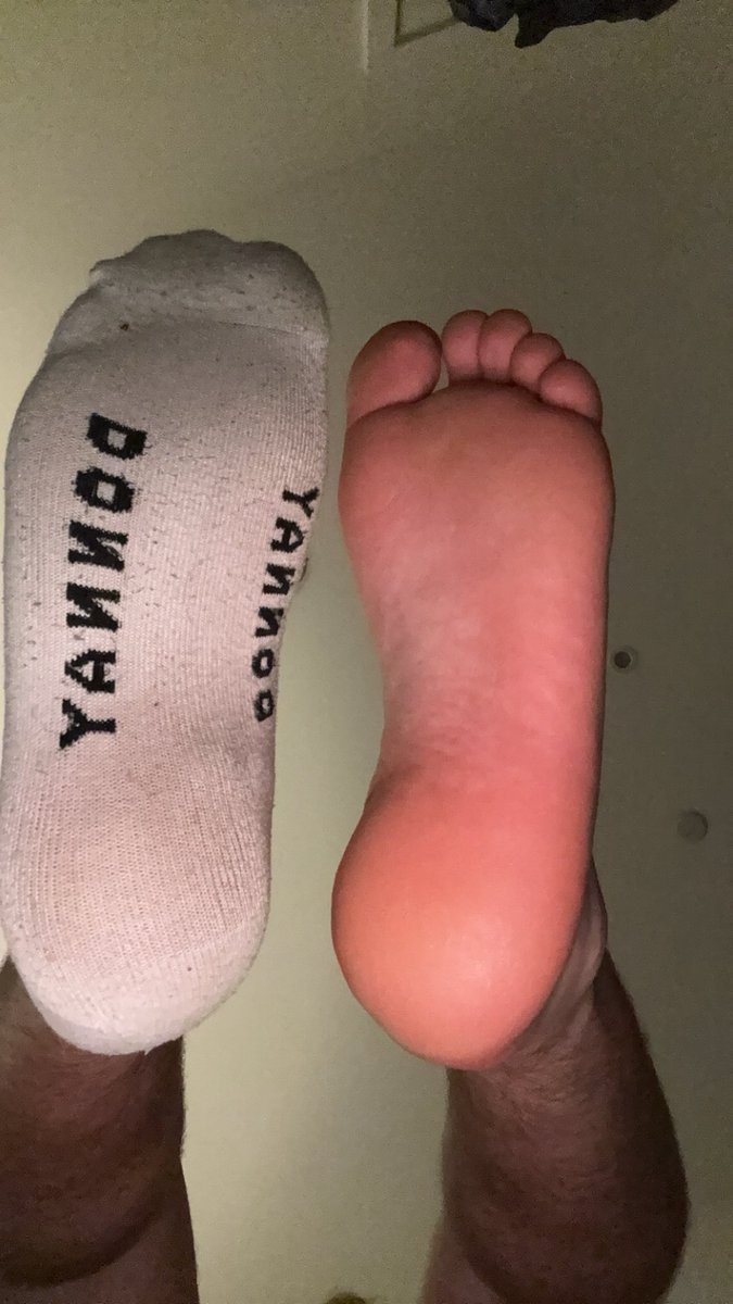 DannyD_xx's tweet photo. Soles or socks 👣 🧦 

Which would you rather serve sub 👀 https://t.co/AVK8dpk64U