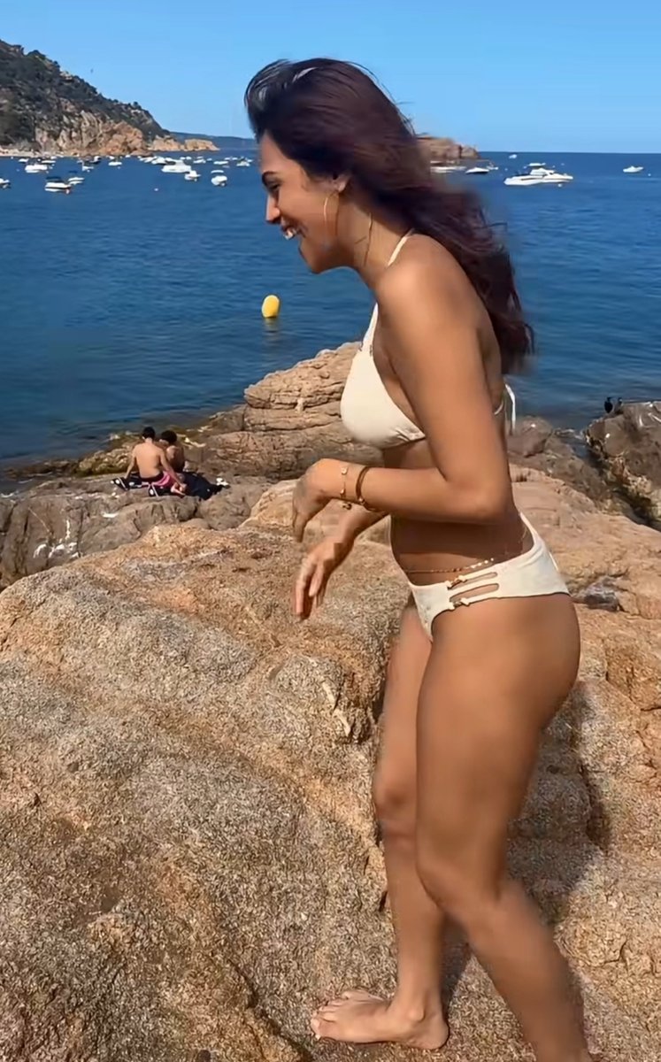 Actress_G0AT's tweet photo. Rhiya Yadav 

After CJP Movement Jantar Mantar Protest viral pic she opened her insta subscriptions 💀🌚 https://t.co/TDOY6FifYe