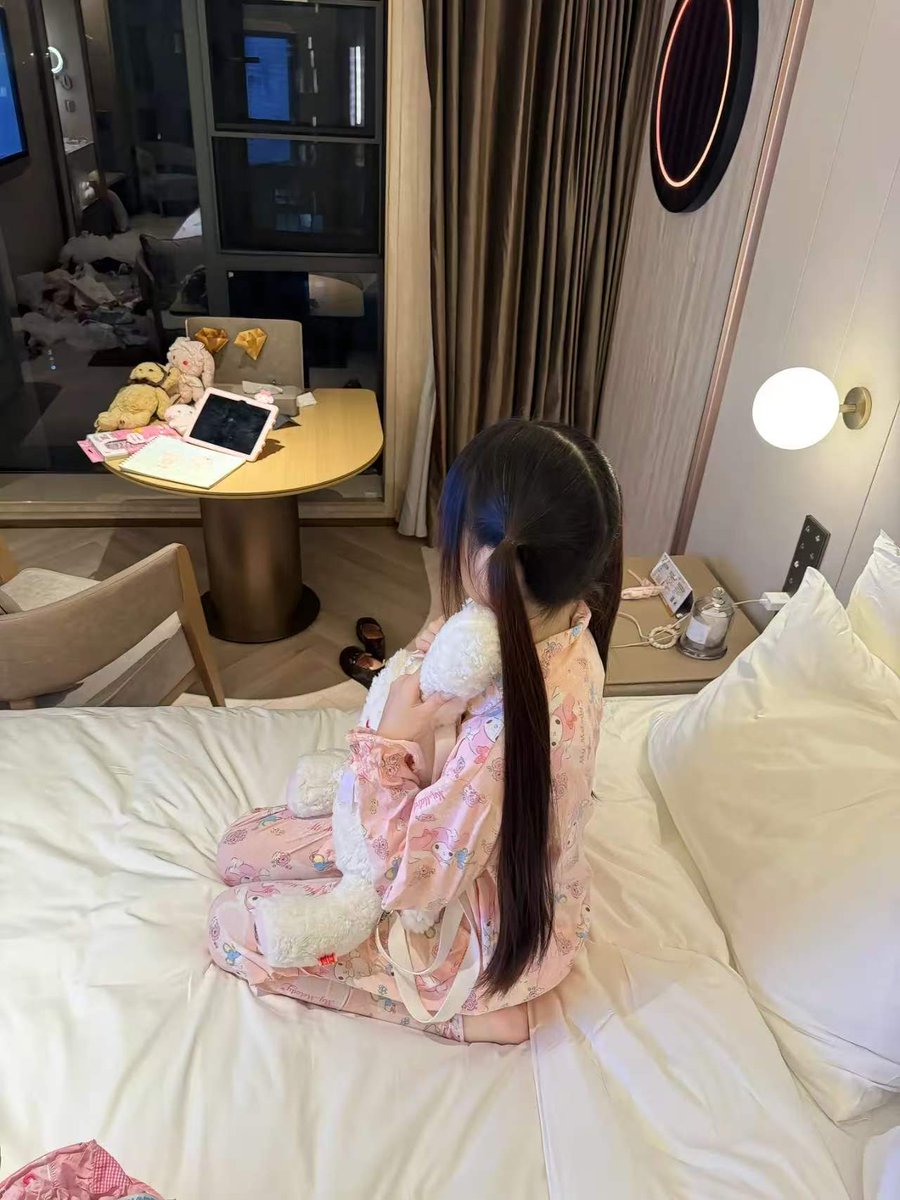 LinconAndrew's tweet photo. 番禺有人在X上吗？别说固定炮台了，连认识个真人都这么难，难道真的没有长期的朋友吗？  #番禺 https://t.co/sdR7yBEuHS