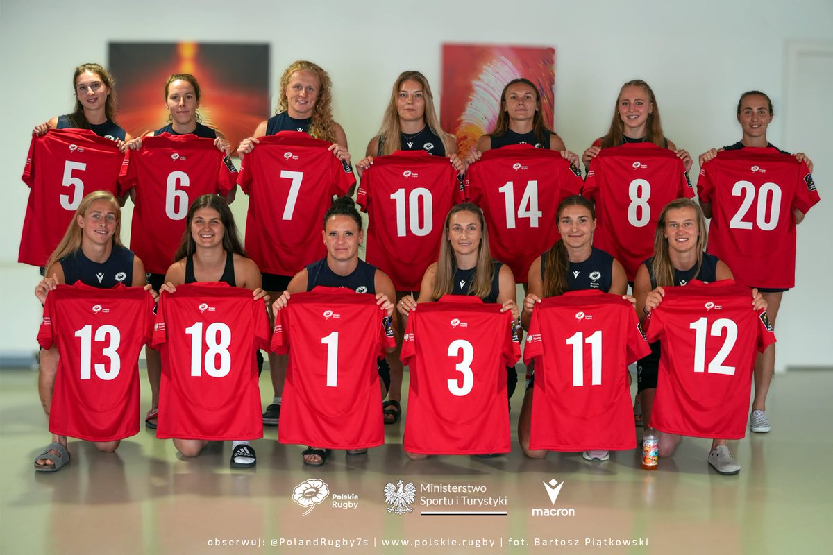 JaKuba87's tweet photo. Reprezentantki Polski mistrzyniami Europy w rugby! Po półfinałowej wygranej z Hiszpankami 31:12 Biało-Czerwone awansowały do finału w Splicie i zapewniły sobie złote medale. Wielki sukces całego #RugbyPL wbrew wszystkiemu, co się dzieje w tej dyscyplinie. Brawo dziewczyny! Przed nimi jeszcze wyjątkowo słodka wisienka na torcie, czyli finał z Irlandią.