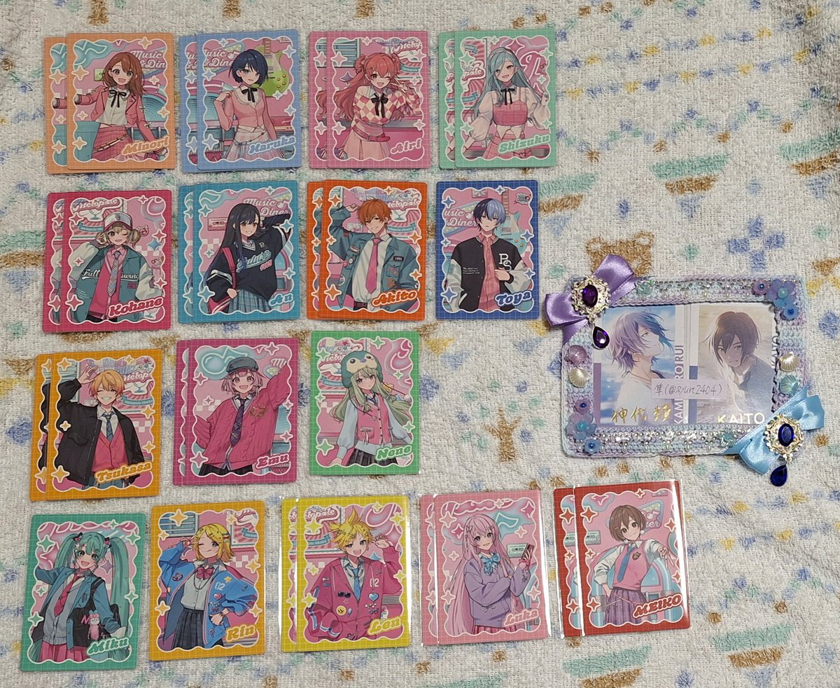 syun2404's tweet photo. 【交換希望】プロセカ　迷子グッズ
譲→画像3～のお品物
求→画像1,2、未所持の類・KAITOグッズ
＊画像外も何でも検討します
＊異種交換、比率違いご相談ください
＊郵送のみ
＊同日発送希望無し
＊スムーズにやり取り出来る方
ご縁がありましたら宜しくお願い致します🙏✨️
#プロセカグッズ交換 https://t.co/M4HERxxujK