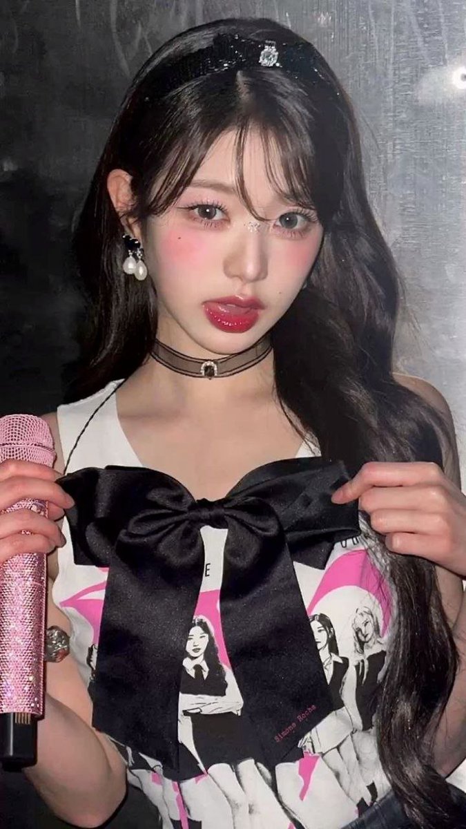 gooningooning's tweet photo. 하..원영 누나💕💕
그 긴 다리 사이에 머리 처박고  핥고 싶다🥵🥵
완전 미녀인데 속으로는 
변태처럼 구르는 상상만 해도 
구닝 멈출 수가 없어💦💦🥵

#구닝 #연능 #붙여 #여왕깨기 #배경강간 https://t.co/n3pCZ0Qigg