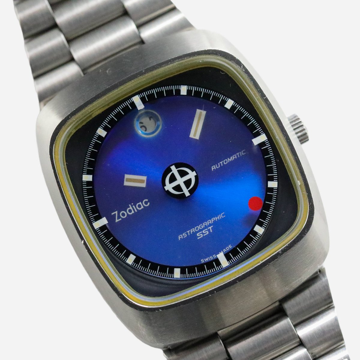 tom_daciz's tweet photo. Zodiac Astrographic
Ref. 882-963
This is an iconic "mystery dial" automatic watch from the 1970s, famously marketed as "The most accurate dot in the world."
The hands are not attached to a...
More at https://t.co/VZ3HYwkcrU
#watches #Zodiac #Astrographic #mystery #mainspring https://t.co/lyczzuAiYi