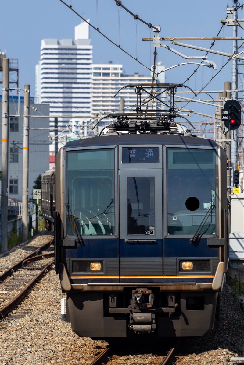 207kei's tweet photo. 2026/7/25
207系S24+S49編成
207系X1編成の検査による和田岬線代走

兵庫駅に入線する代走の207系更新車を撮影しました。

神戸市兵庫区
兵庫駅にて撮影 https://t.co/qGm2Ys1urw